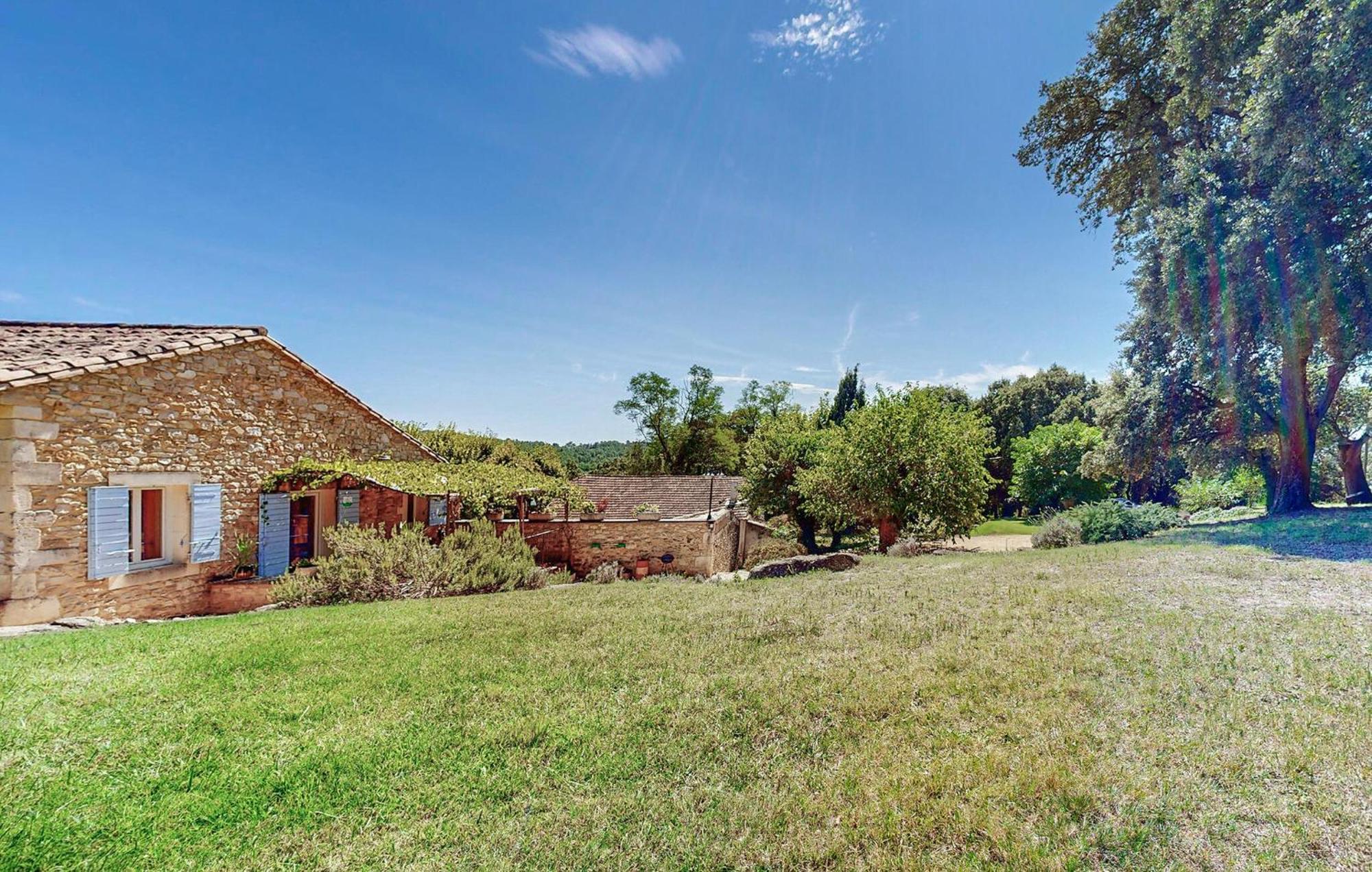 Awesome Home In Bollene With Wifi Екстериор снимка